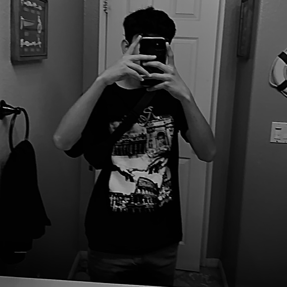 Meet your Posher, Jared - Picture 1 of 2